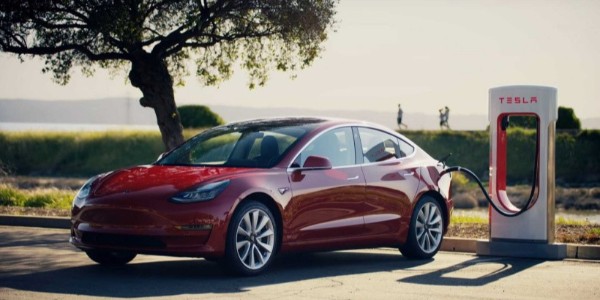 海南猛推新能源汽车：电动汽车充电量达标直接发钱