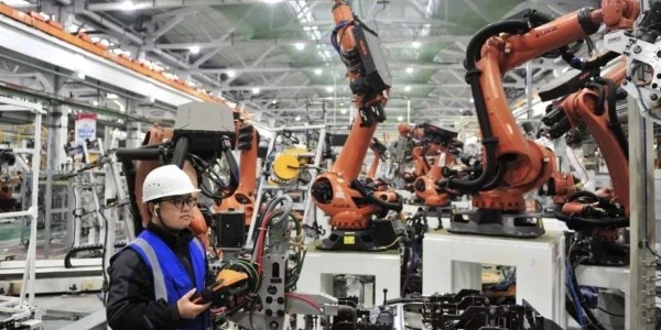 新冠肺炎下的汽车业：逾越艰难的寒冬