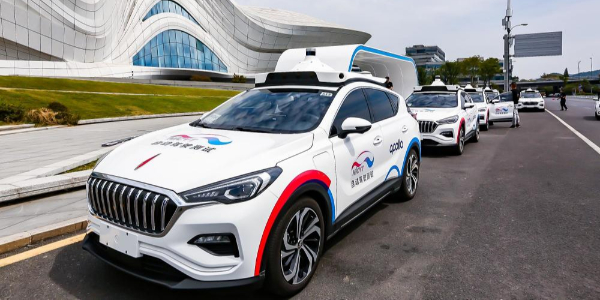 百度Apollo开始商业化，自动驾驶汽车最迟2024年量产