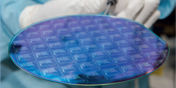 中国信通院院长谈全球缺芯：手机芯片供货周期延长至 12 个月